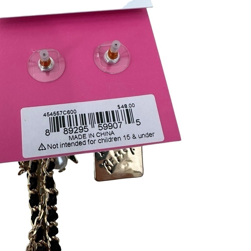 Betsey Johnson Going All Out Mismatch Perfume Pearl Earrings Ivory - Picture 5 of 5